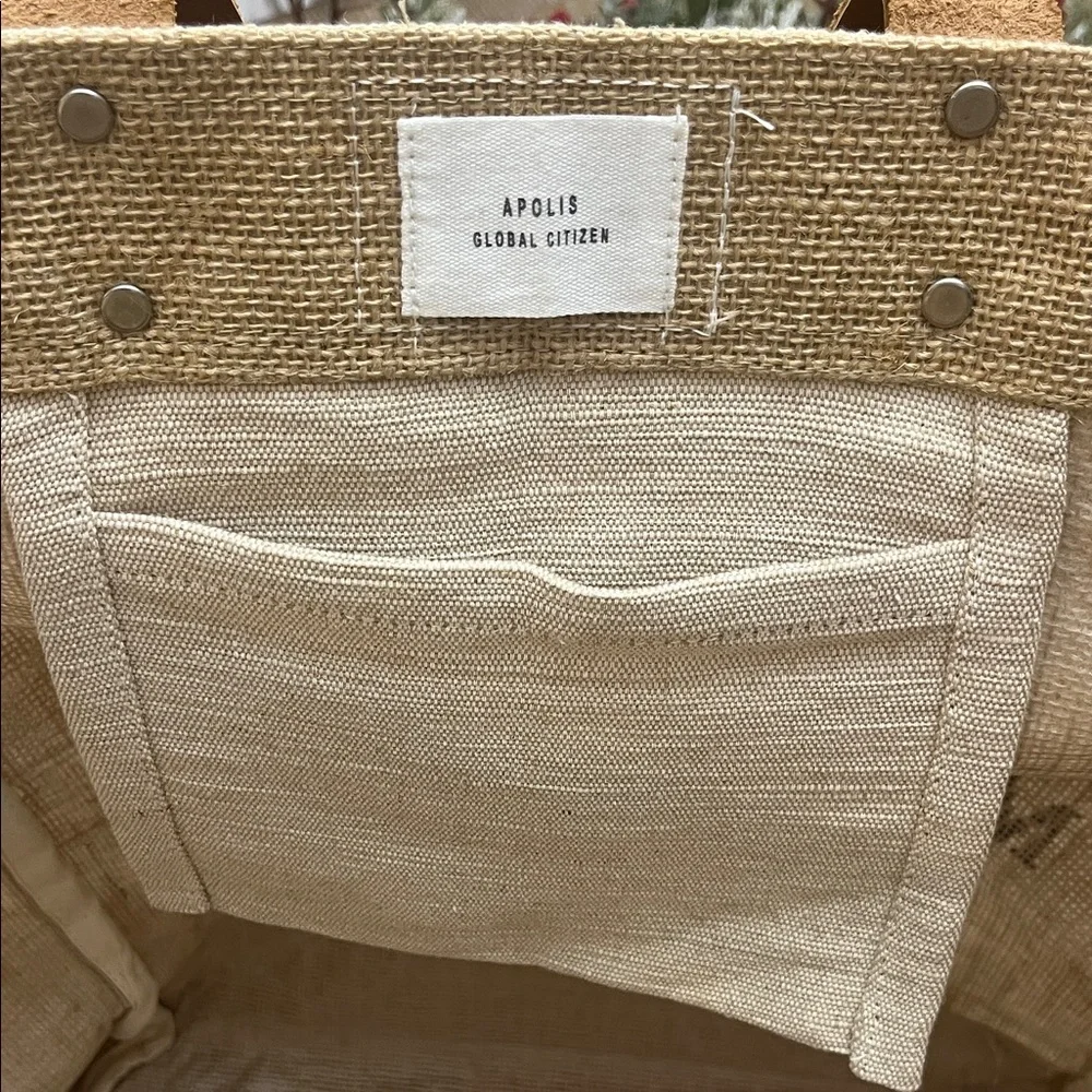 Magnolia Beige and Cream Tote Bag - Picture 4 of 5